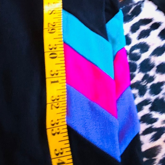 Exercise Leggings, Bright Colors on the Legs - Picture 4 of 16